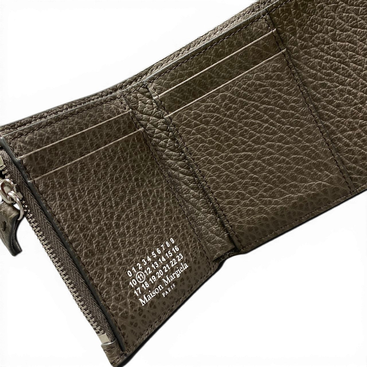 g11 《極美品》 Maison Margiela メゾンマルジェラ スリーフォールド ウォレット Try Fold Wallet SA3UI0010 グレー レザーt18r