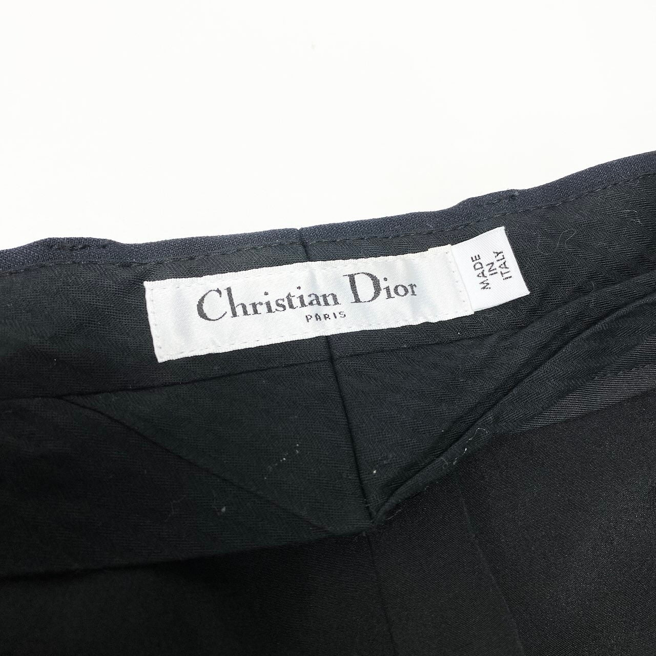 7d24 Christian Dior クリスチャンディオール ハーフパンツ ショート タックパンツ ウールシルク混 イタリア製  サイズ38 ネイビーu02t