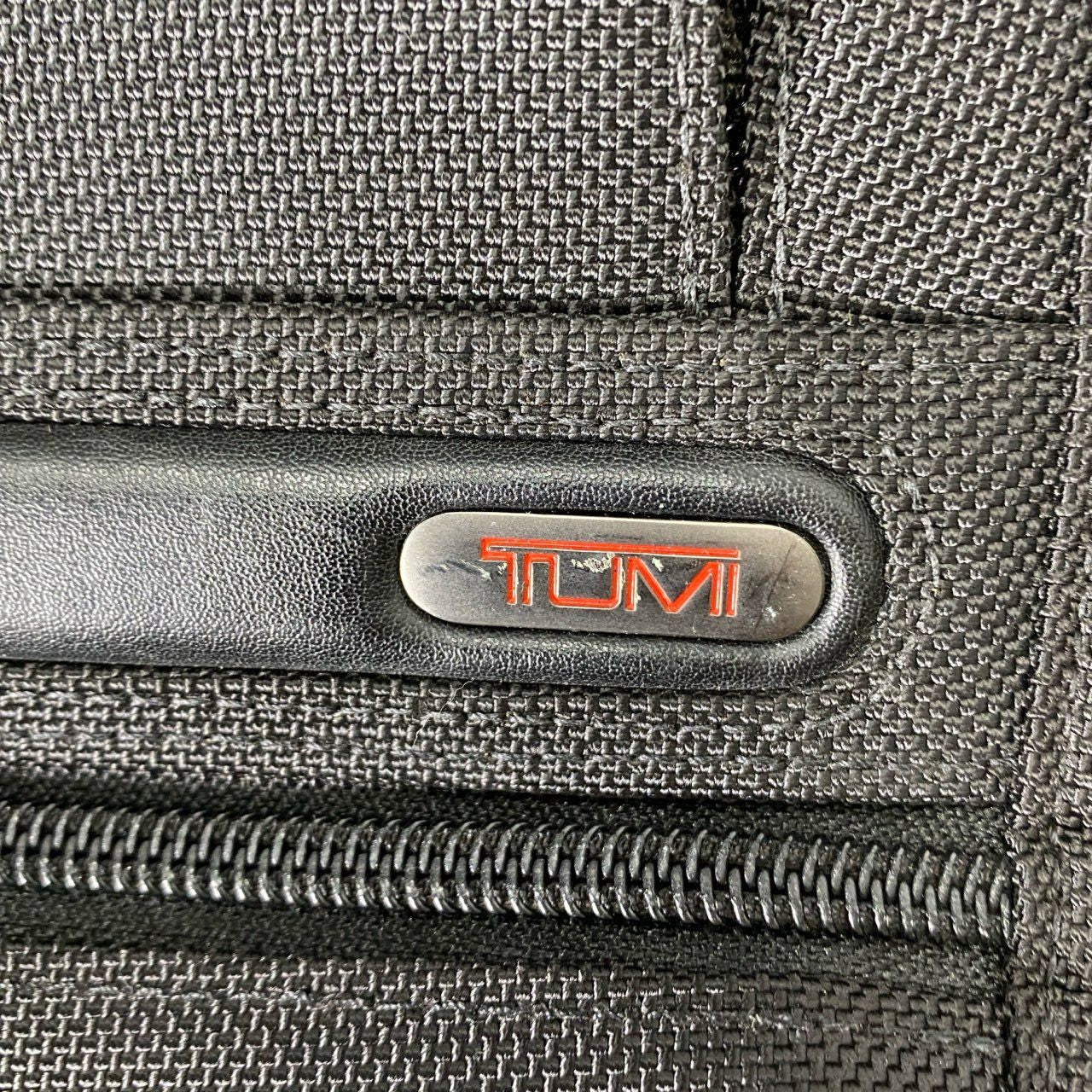 Ee14 TUMI トゥミ ALPHA TRI-FOLD CARRY ON GARMENT BAG アルファ ガーメントケース ブラック ビジネスバッグ スーツバッグ カバン