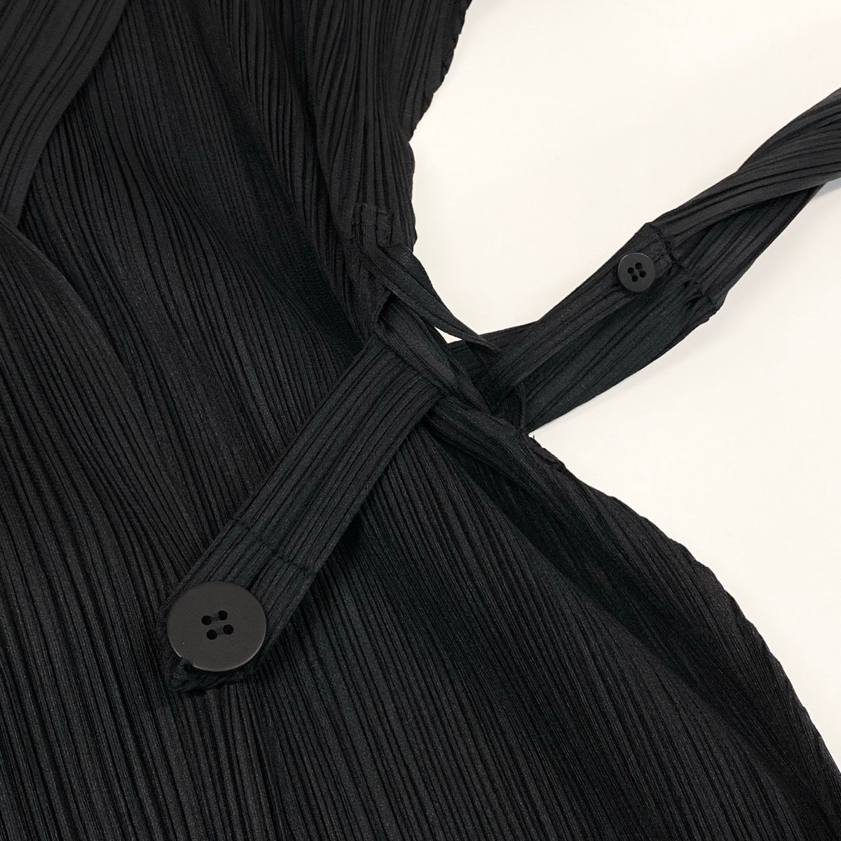 Ag10 【美品】 PLEATS PLEASE プリーツプリーズ ガウンコート ロングコート プリーツ加工 PP33-JA422 サイズ3 ブラック ポリエステル100％ レディースt18r