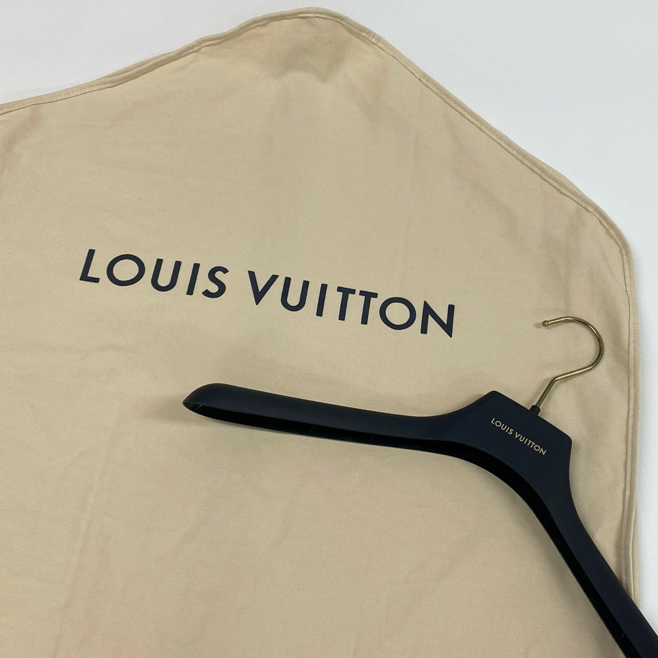 Eb19 【美品】 LOUIS VUITTON ルイヴィトン 25SS ジュエルボタン スリーブレス カーディガン ウールカシミヤ混紡 レディース Jewel Button Sleeveless Cardigan XS ナイトブルーt18r