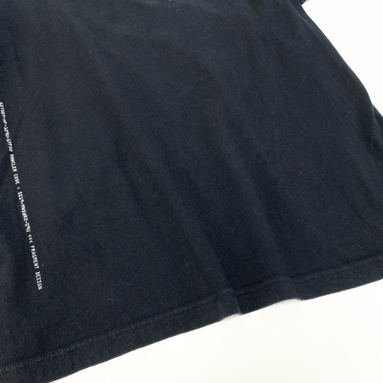 58c5 MONCLER モンクレール フラグメント マグリア Tシャツ 半袖Tシャツ E109U8000550 Mサイズ ブラック コットン100％ メンズ 男性用u02t