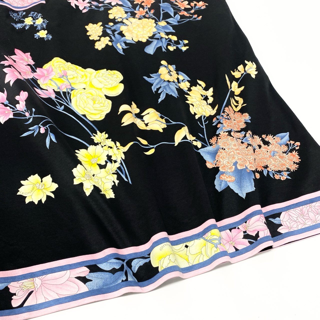 11b6【極美品】LEONARD レオナール 半袖ロングワンピース 美しい花柄プリント  0390613 42サイズ ブラック コットン100％ レディース 女性用u02t