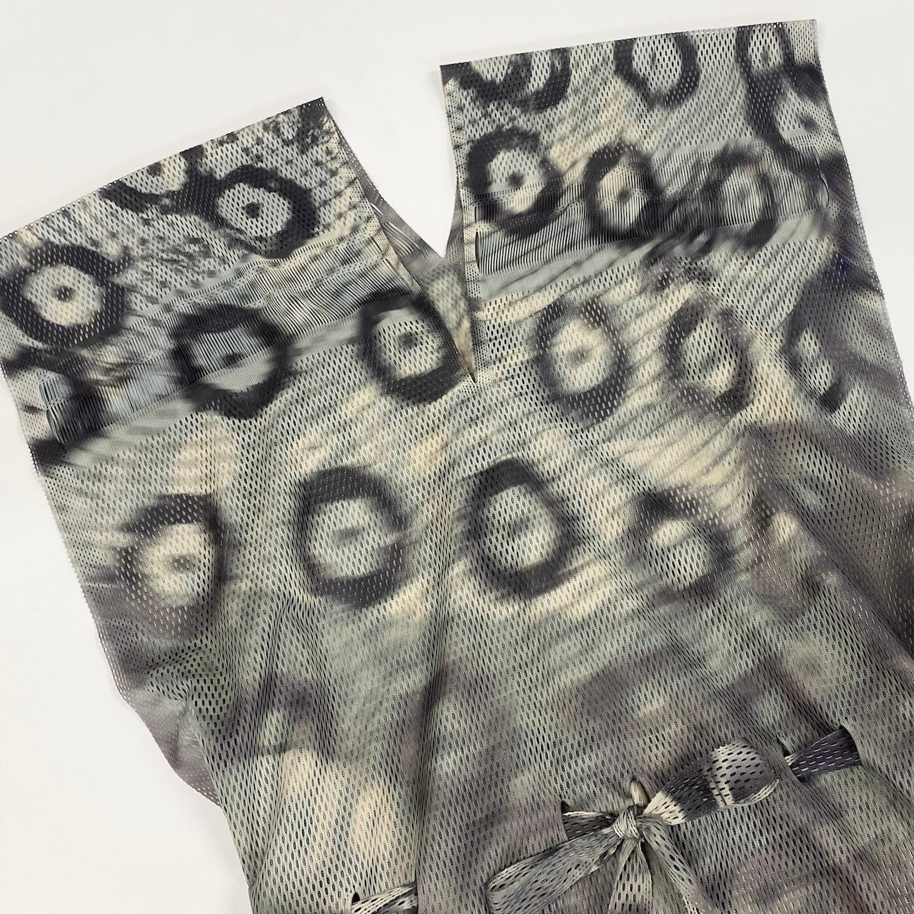 Ad24 ISSEY MIYAKE イッセイミヤケ A-POC INSIDE フレンチスリーブ メッシュカットソー ウエストリボン Vネック トップス 総柄 フリンジ サイズ2 マルチカラー ポリエステル100％ レディース 女性用o07t