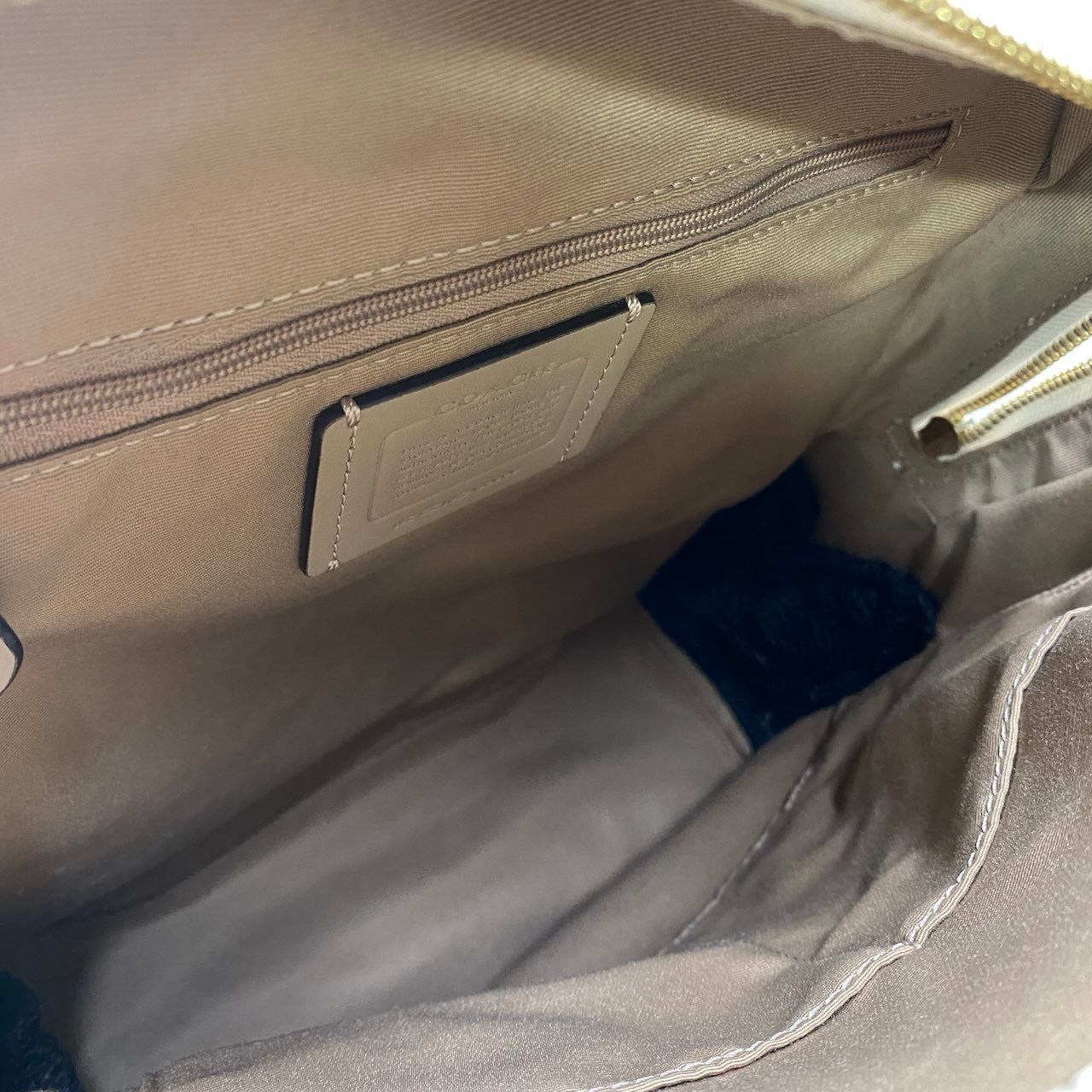 g9 《美品》 COACH コーチ ケンリー レザーリュック Kenley Leather Backpack C5680 ホワイト カバン 鞄t18r