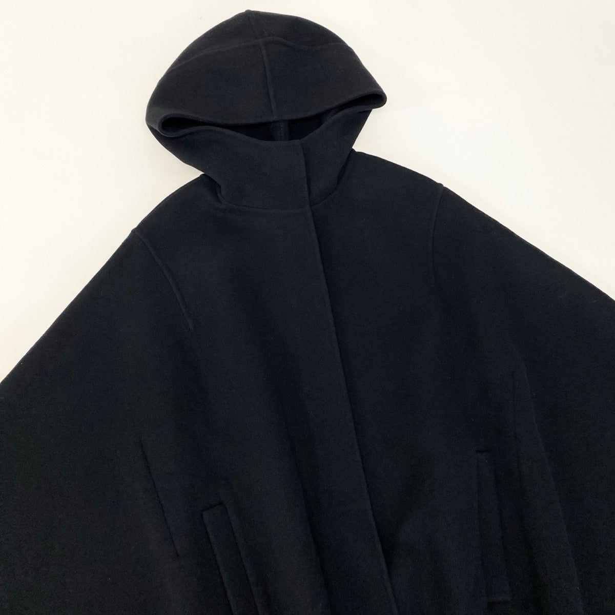 Eh1 【美品】JIL SANDER ケープコート ロングコート ポンチョ イタリア製 32サイズ ブラック ウール100％ ブラックu02t
