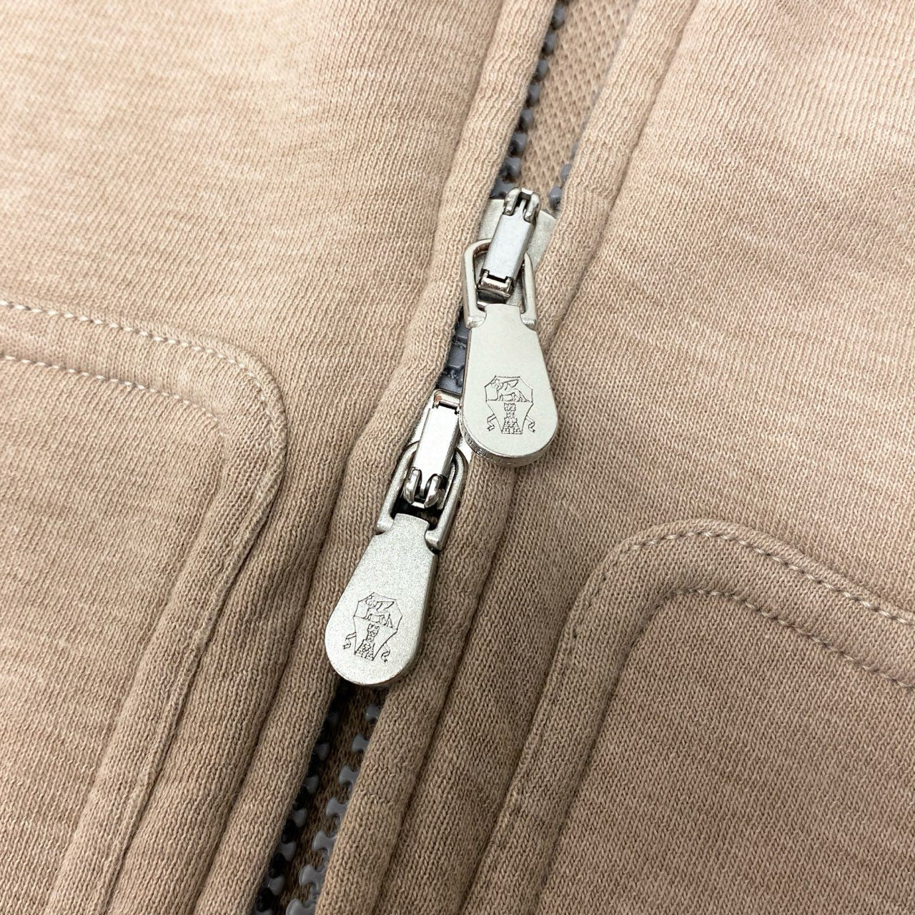 42b27 BRUNELLO CUCINELLI ブルネロクチネリ ダブルジップ コットンパーカー サイズXS ベージュ メンズ 男性用 トップスk02i