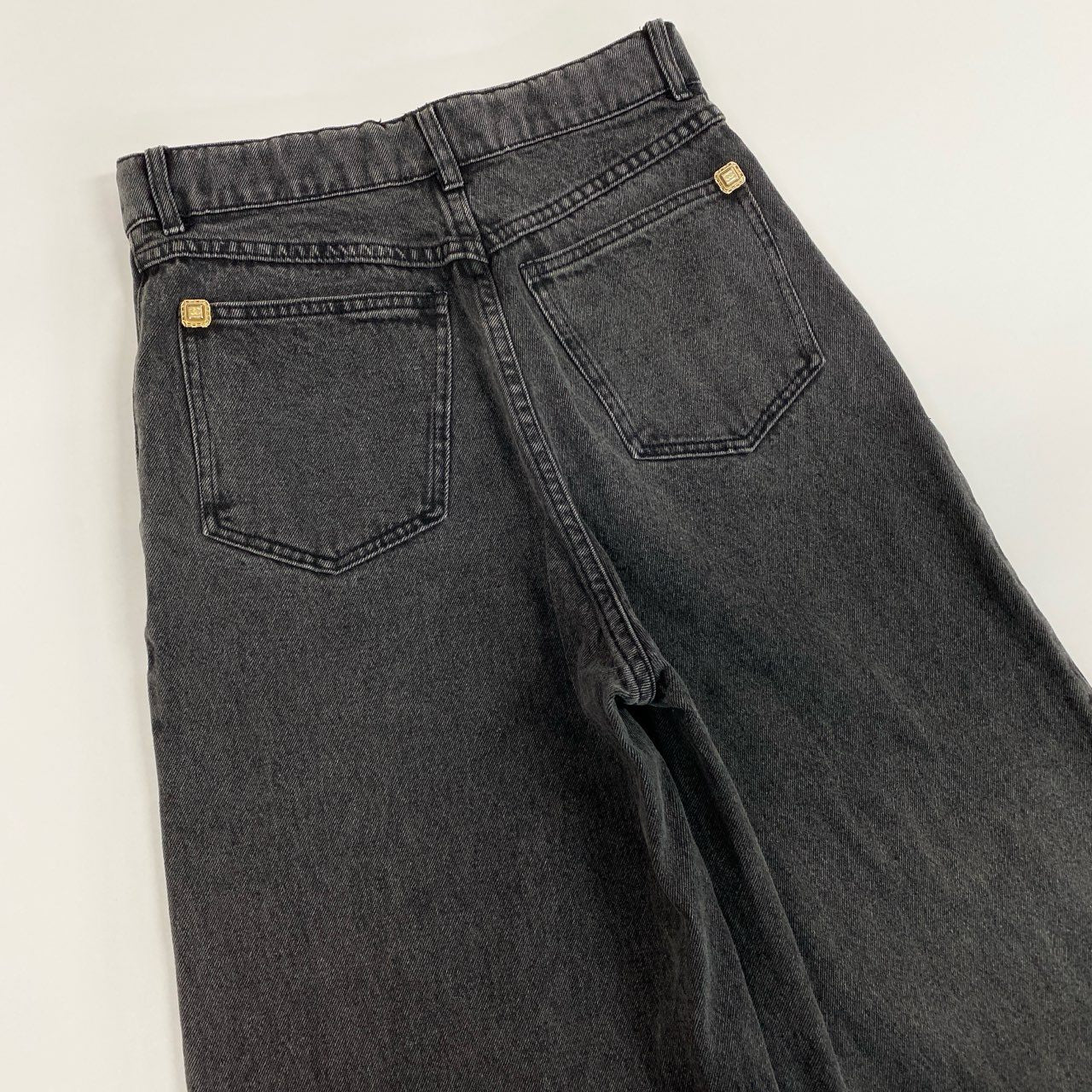 71a23 CHANEL シャネル 2020年 ライオンボタン ワイド デニムパンツ ジーパン P64403 サイズ38 グレー系 コットン レディースta2