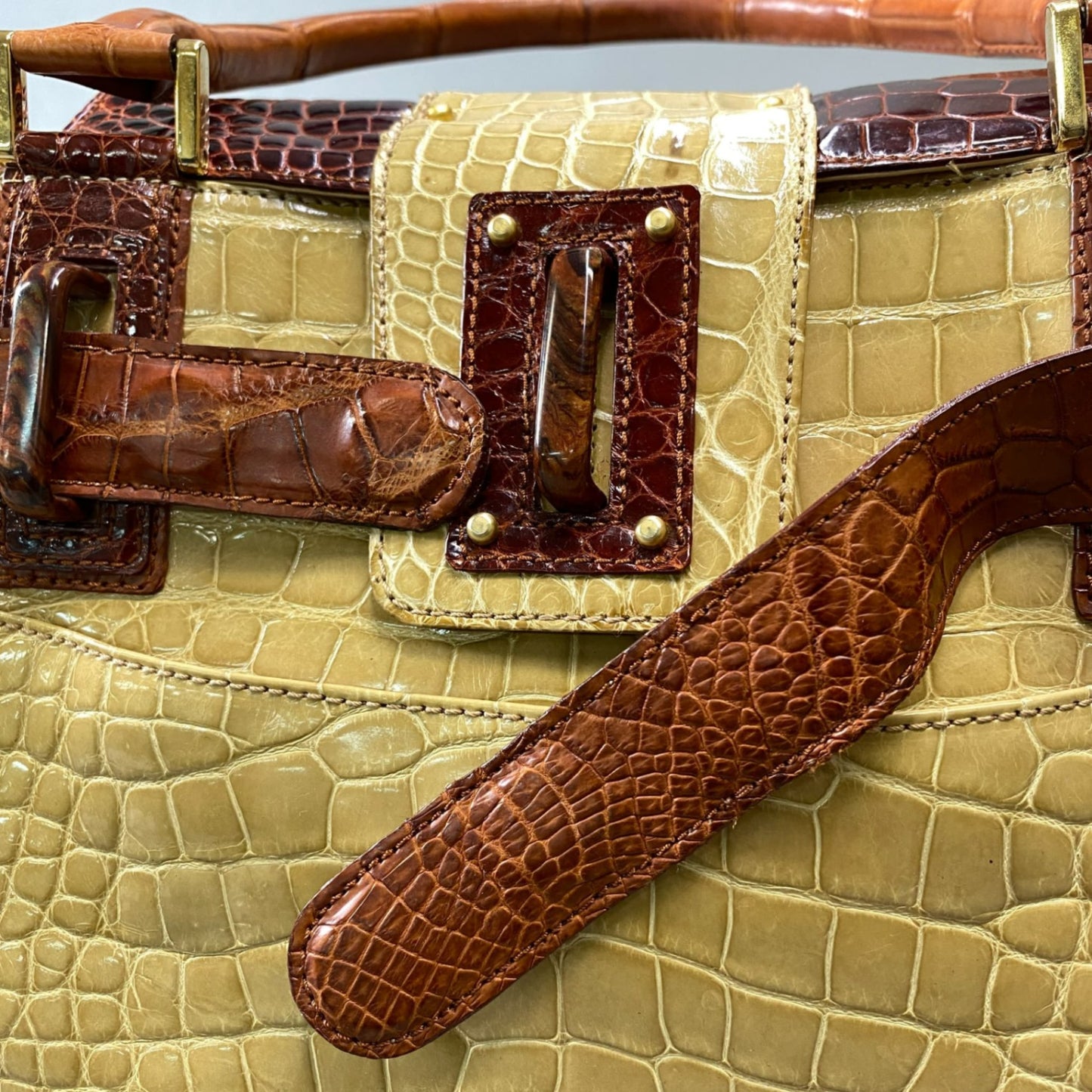 AL10 NICO MARTELLI ニコマルテリ シャイニングクロコ クロコバッグ トートバッグ ハンドバッグ ベージュ ブラウン レディースk02i