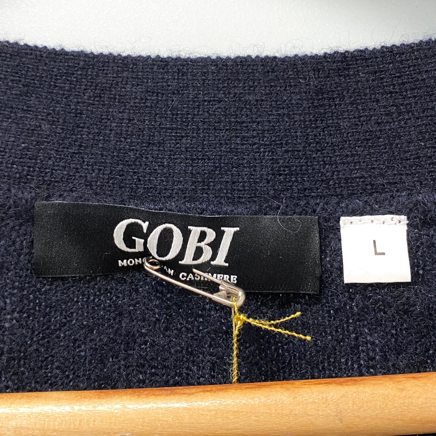 78b12 【新品保管品】GOBI ゴビ カシミヤニットカーディガン Vネックカーディガン カシミア モンゴル製 Lサイズ ネイビー カシミヤ100％ メンズ 男性用u02t