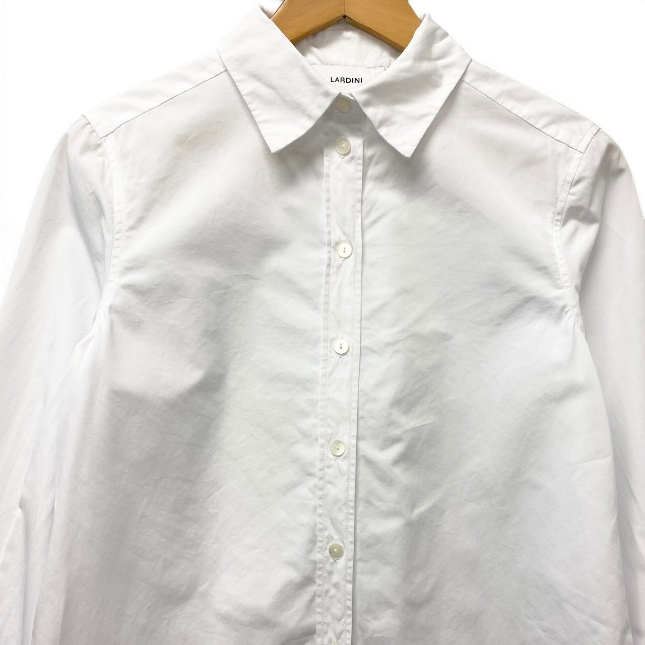 22f17 LARDINI ラルディーニ 近年 長袖シャツ コットンシャツ ビジネス サイズ38 無地 ホワイト コットン100％ レディース  女性服u02t