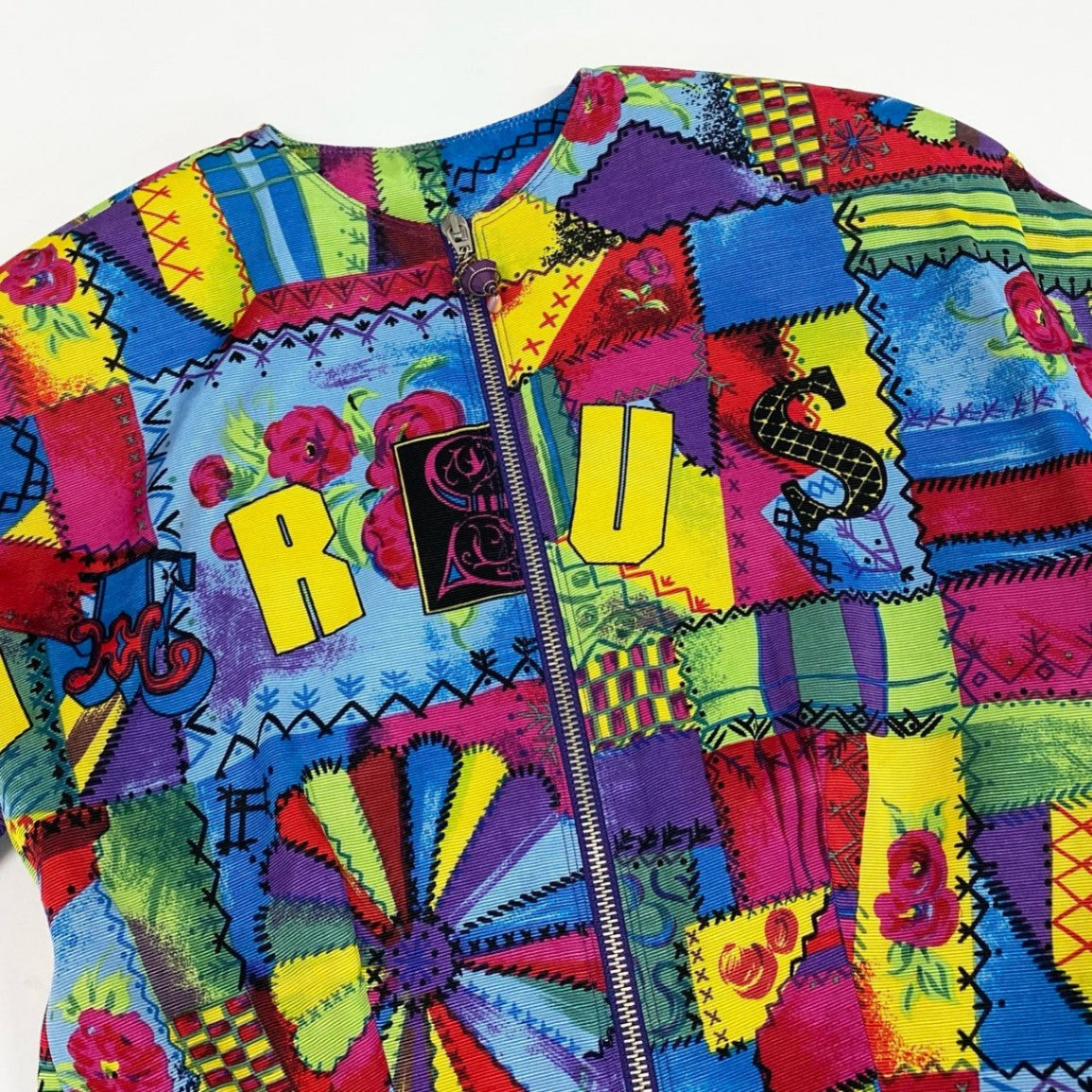 Ib19  VERSUS Gianni Versace ジャンニヴェルサーチ 総柄 半袖ジャケット ジップアップ 38 マルチカラー レーヨン レディースu02t