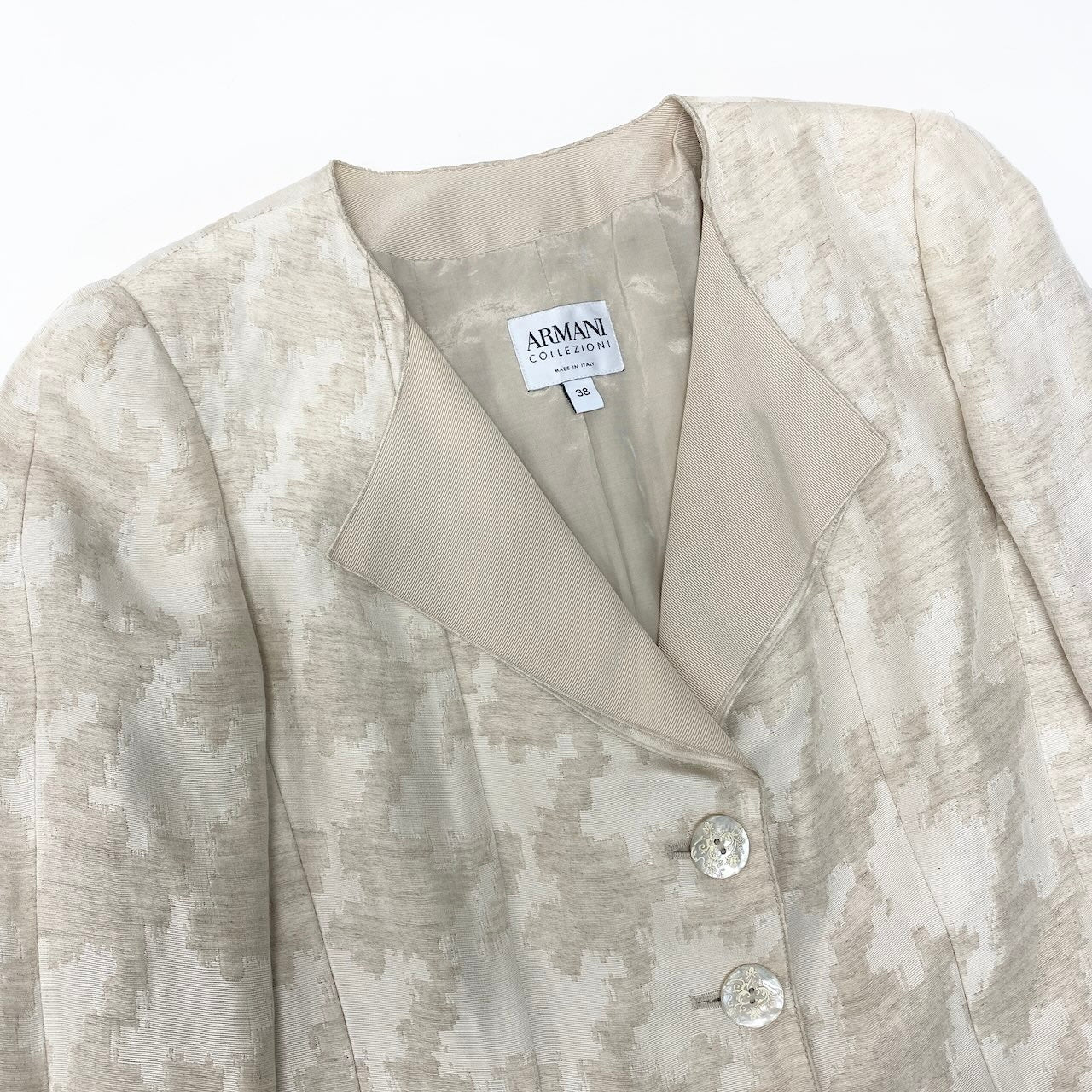 27e11 ARMANI COLLEZIONI アルマーニコレツィオーネ オープンカラージャケット リネンブレンド 総柄 シェルボタン 貝ボタン サイズ38 ベージュ レディース 女性用o07t