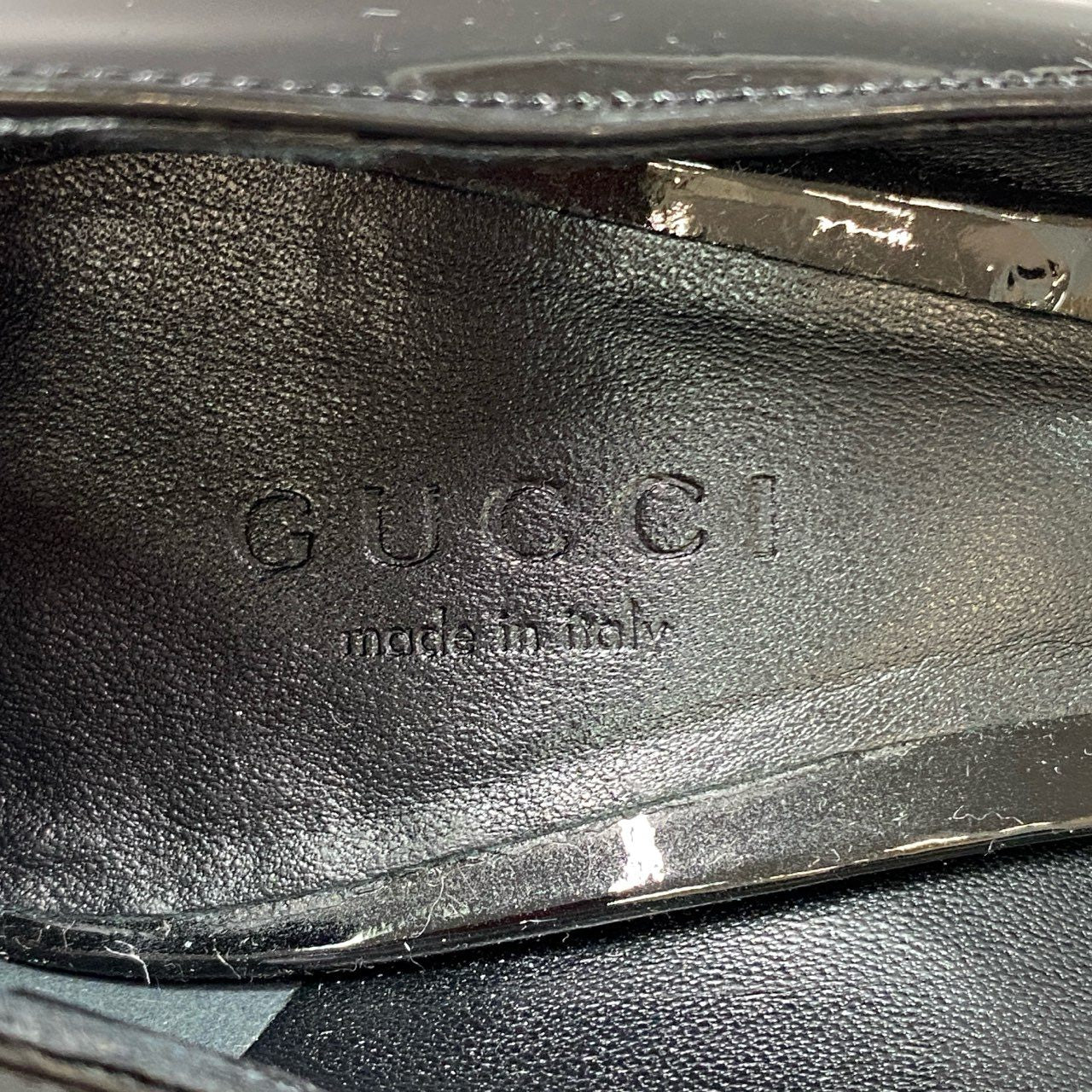 2k11 GUCCI グッチ メタルプレート オープントゥ エナメルパンプス 35 1/2 ブラック パテントレザー イタリア製 サンダル vibram