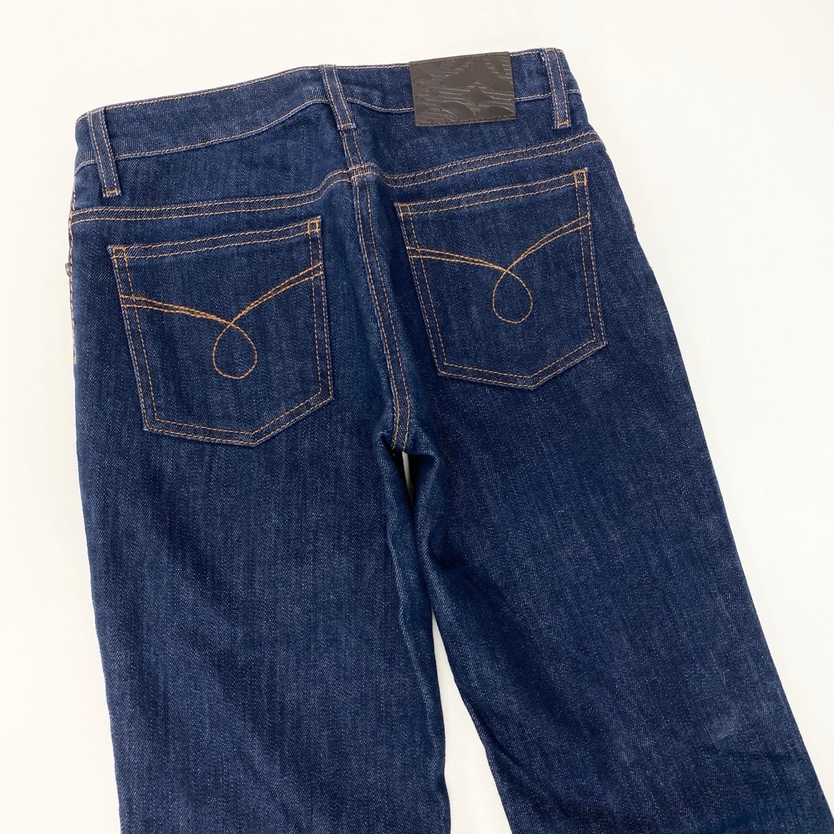 Ef25 LOEWE ロエベ デニムパンツ ジーンズ ブランドロゴ刺繍 革パッチ レディース 女性用 インディゴブルーu02t
