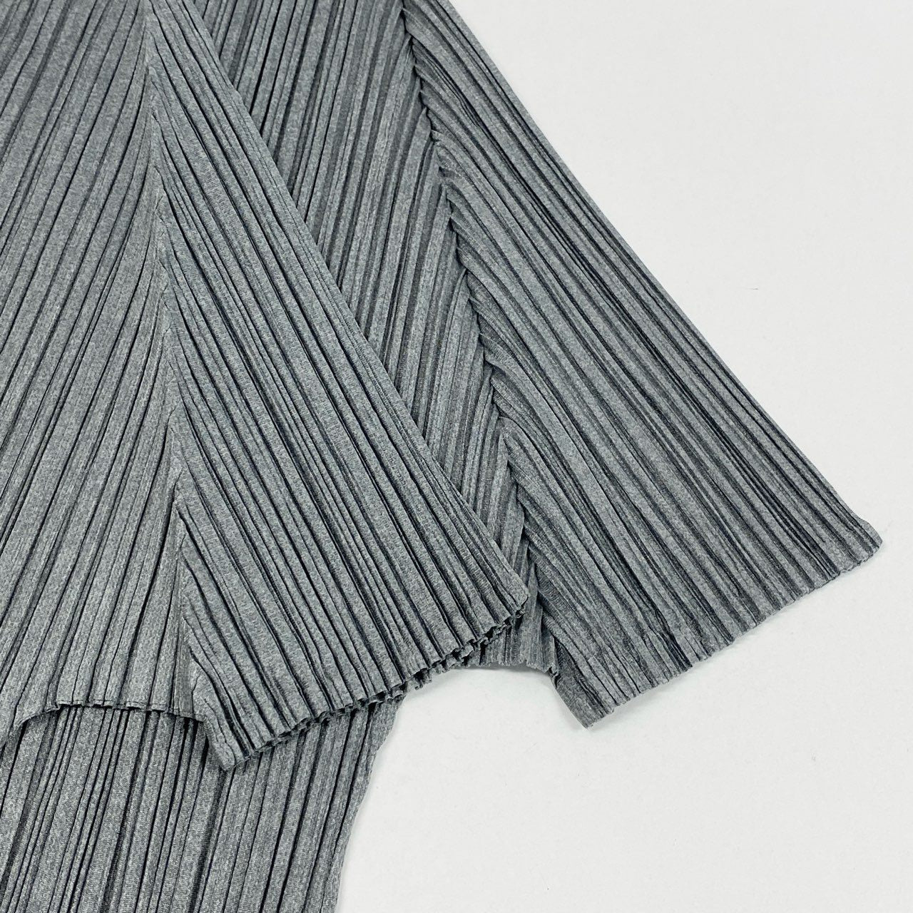 61a24 PLEATS PLEASE プリーズプリーツ イッセイミヤケ ハイネックトップス プリーツ カットソー PP61-JK162 3 グレー  レディース 女性用k02i