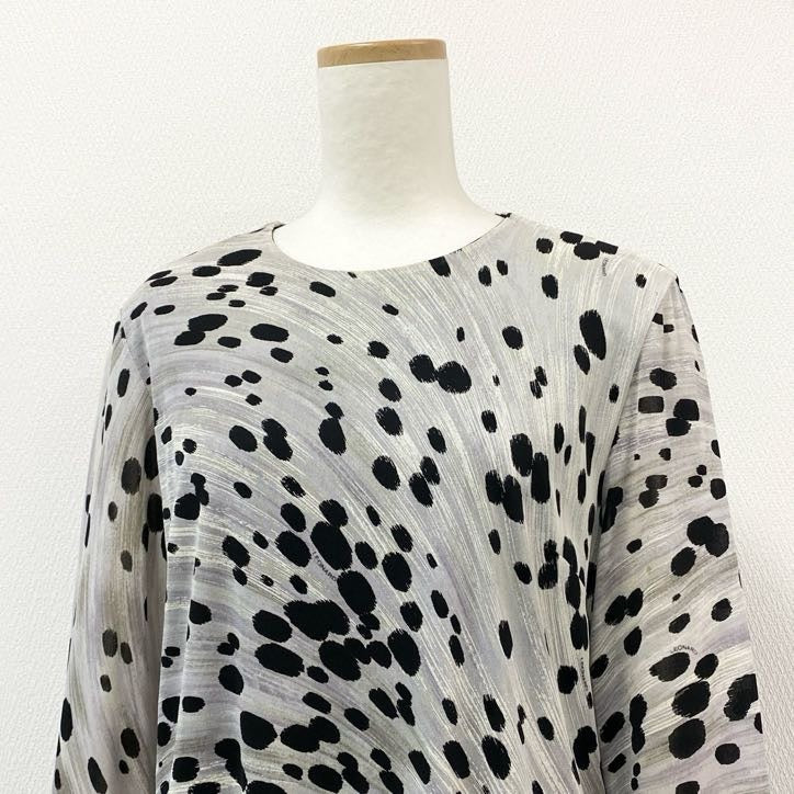 80g23 LEONARD レオナール 長袖カットソー カンカン素材 トップス ストレッチ ダルメシアン柄 レディース 女性用 0199501 LL グレー