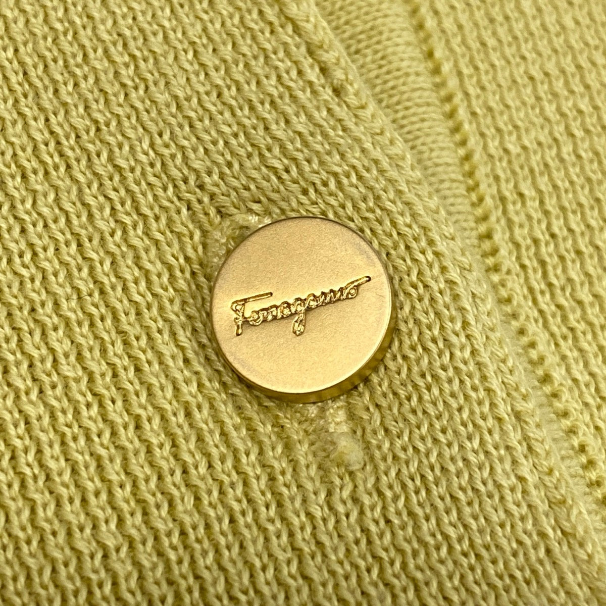 Eh6 Salvatore Ferragamo サルヴァトーレフェラガモ 半袖ニットワンピース ロゴボタン ガンチーニ コットンニット イタリア製 タグ付き  11 9005 S イエロー コットン100％ レディース 女性用o07t