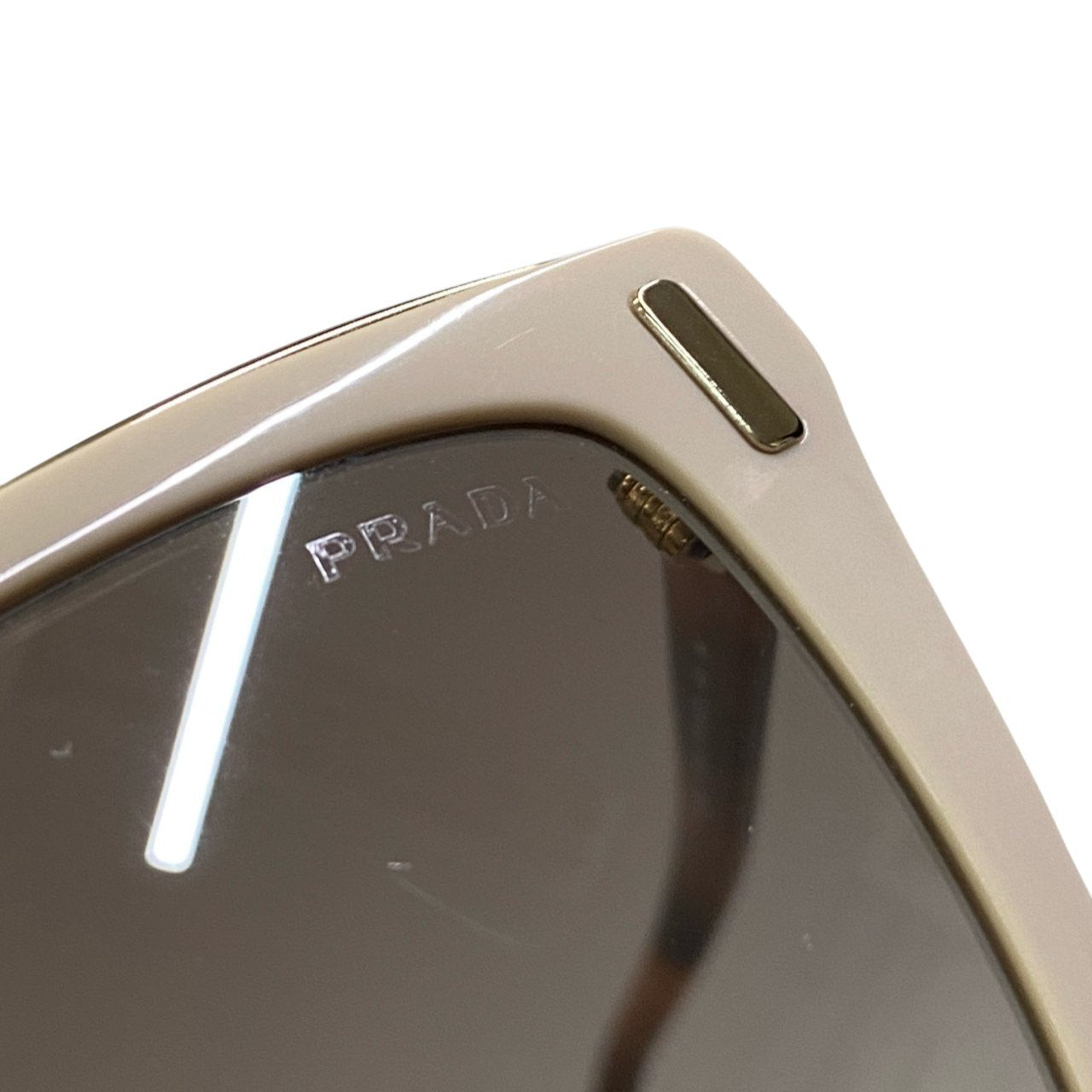 b15 PRADA プラダ ロゴ サングラス アイウェア SPR56T 57□16 アイボリー レディースta1