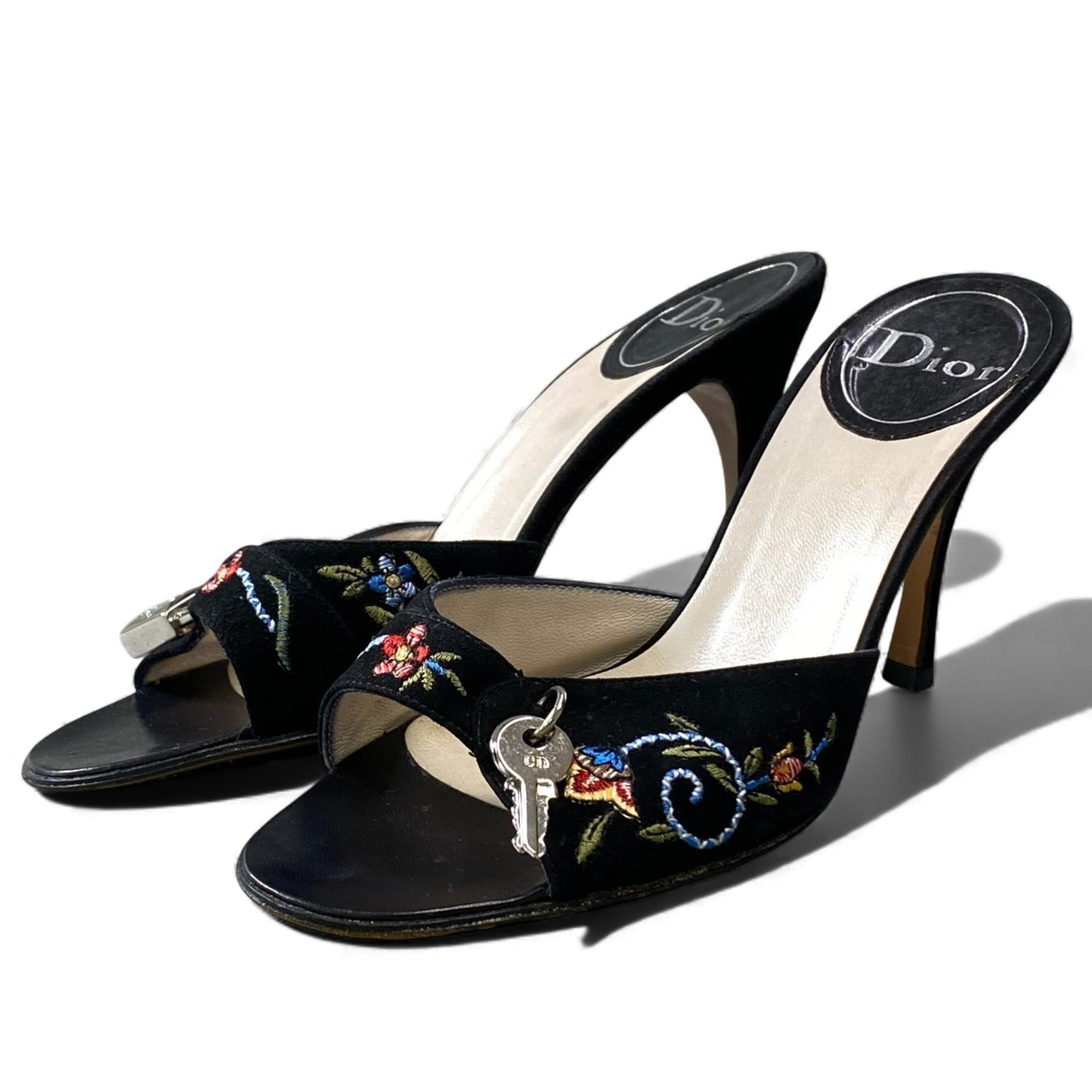 1L11 Christian Dior クリスチャンディオール 刺繍 キーチャーム付き サンダル サイズ37 1/2 ブラック スウェード レディース 女性用 靴k02i