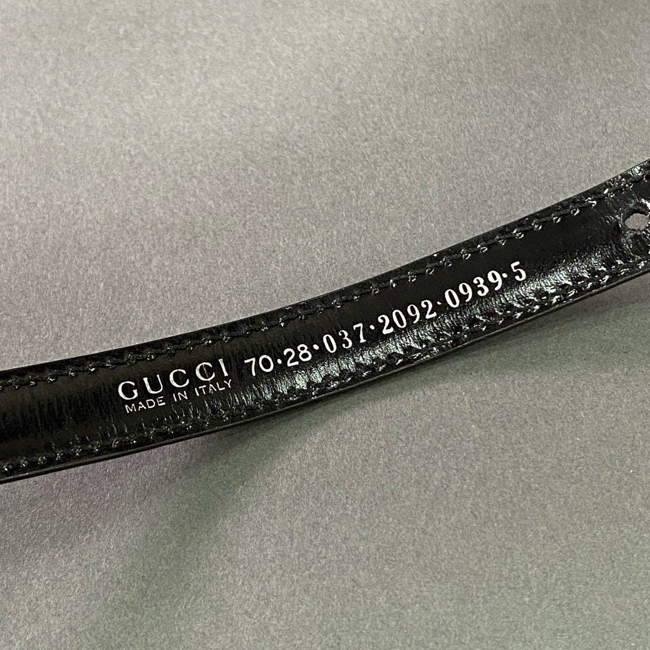 j29 GUCCI グッチ メタルロゴバックル レザー細ベルト 70・28 ブラック Leather Metal Logo Buckle Belt イタリア製