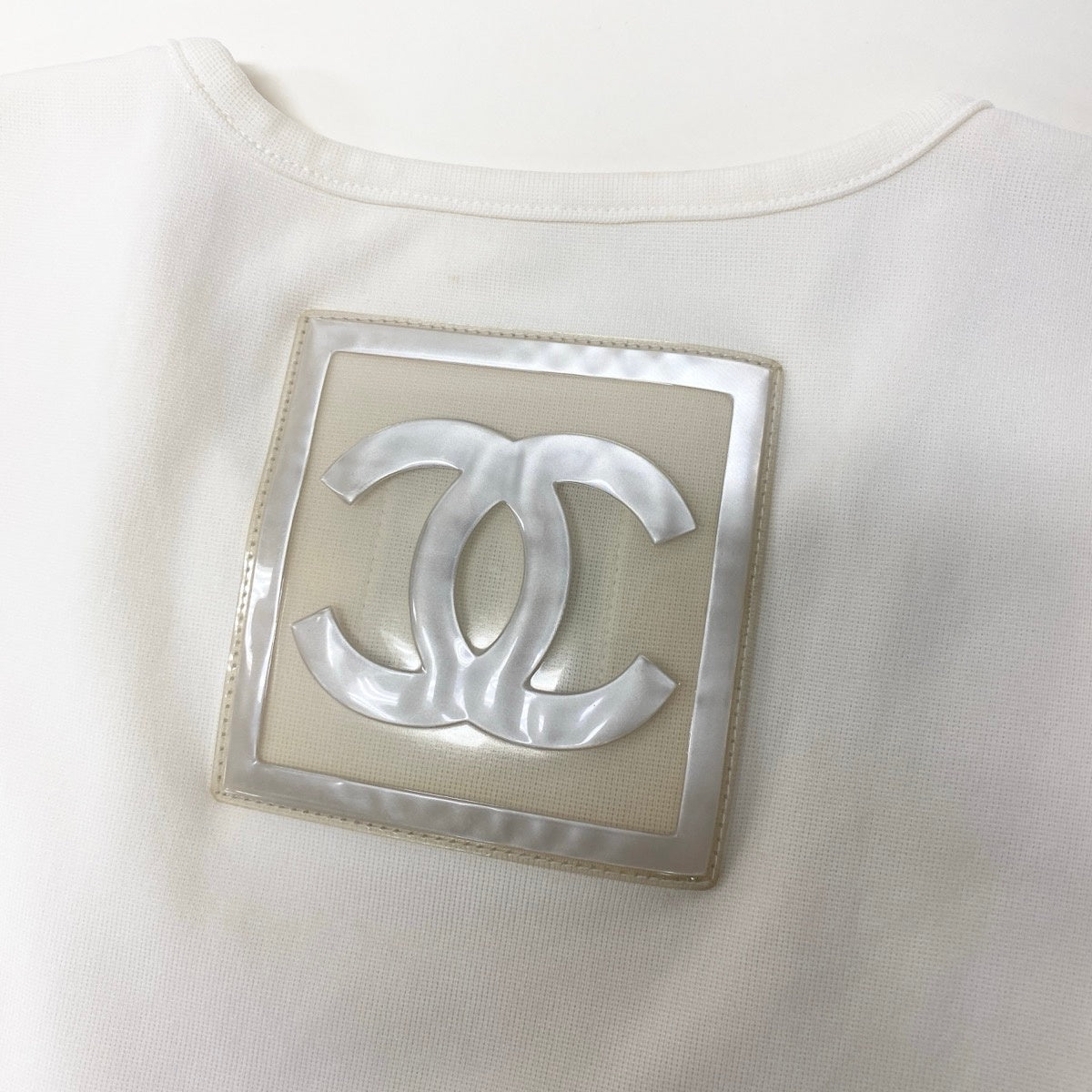 Cg10 CHANEL 2001年 スポーツライン デカココ 半袖カットソー イタリア製 P17575 38サイズ アイボリー グレー ポリアミド100％ レディース 女性用k02i