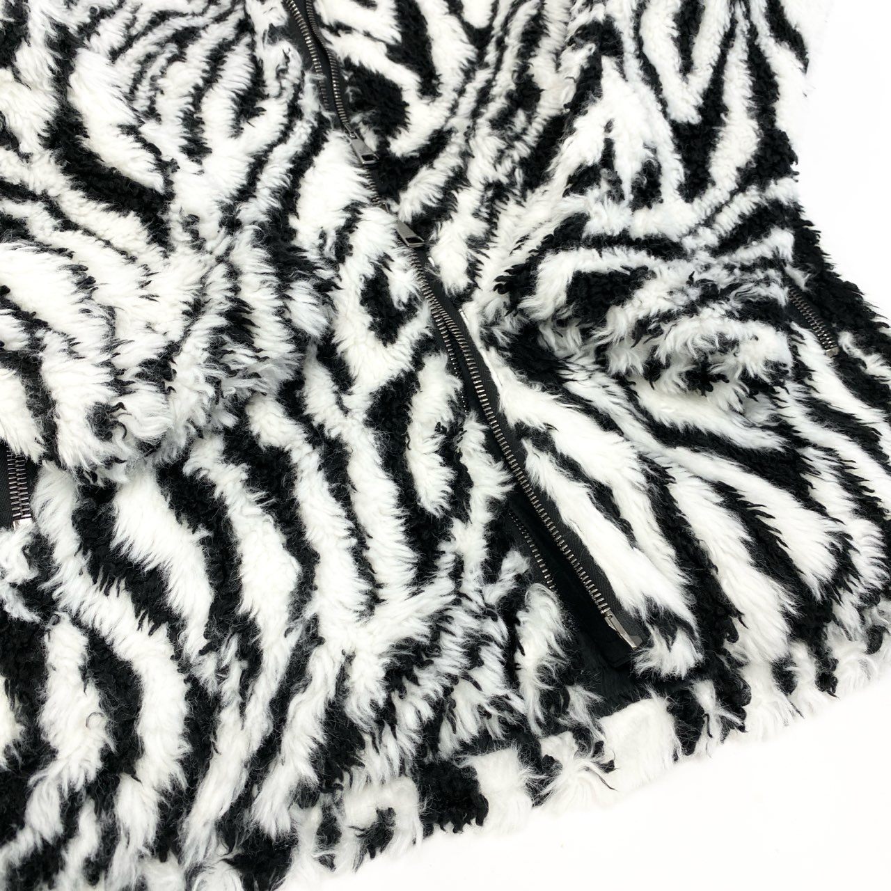 21c4 TATRAS タトラス ボアフリースジャケット ブルゾン ゼブラ柄 アウター MTAT22A4863-L 01サイズ ポリエステル100％ メンズ 男性用o07t