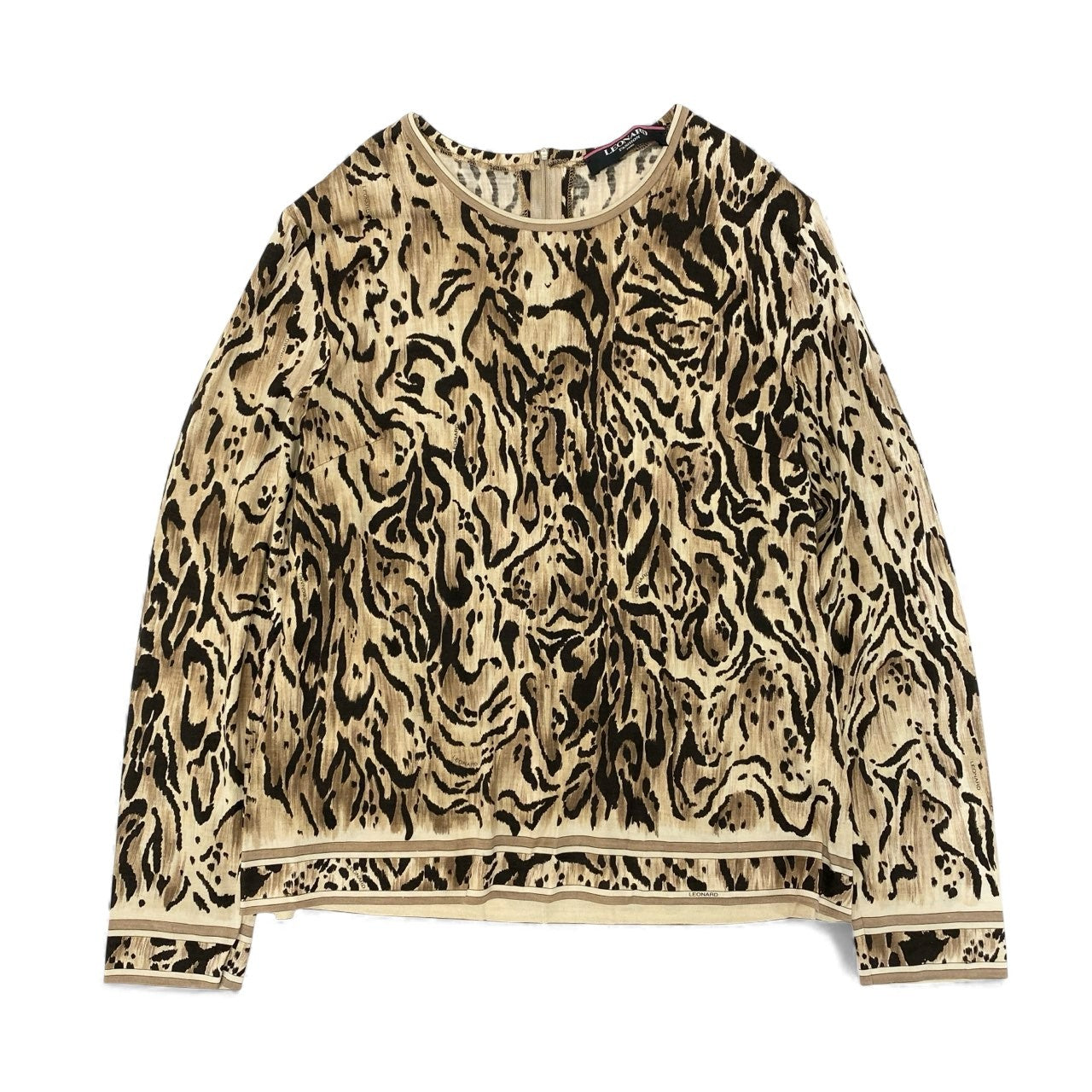 44k28 LEONARD レオナール 長袖カットソー クルーネックトップス ヒョウ柄 総柄 LLサイズ ベージュ系 レディースo07t