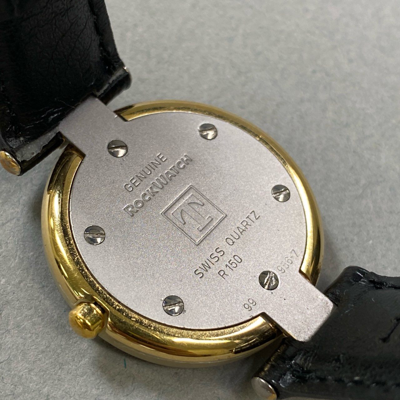 j3 《美品》 TISSOT ティソ ROCK WATCH ロックウォッチ 腕時計 R150 ホワイト ブラック Pearl パール 電池切れt18r
