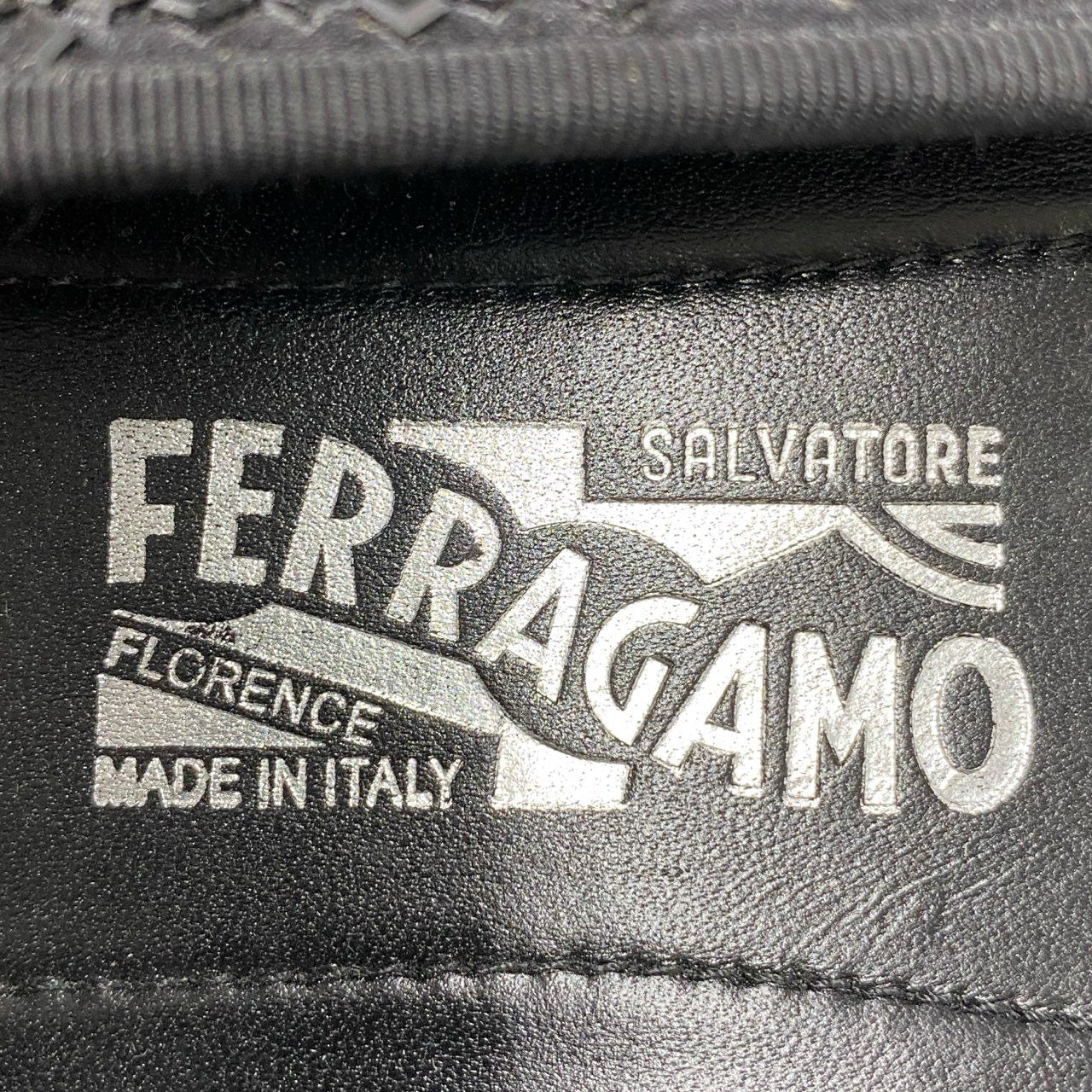 1f11 Salvatore Ferragamo サルヴァトーレフェラガモ イタリア製 ヴァラリボン ラインストーン フラットシューズ フラットパンプス サイズ7 1/2M ブラック パテント/ラインストーン レディース 靴