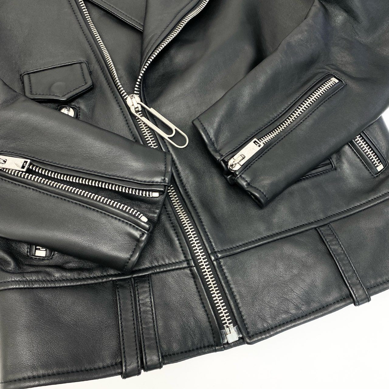 38c3 OFF-WHITE オフホワイト BERNINI レザージャケット ライダースジャケット ダブルライダースジャケット OMJG003F18983011 XSサイズ ブラック レザー メンズ 男性用o07t