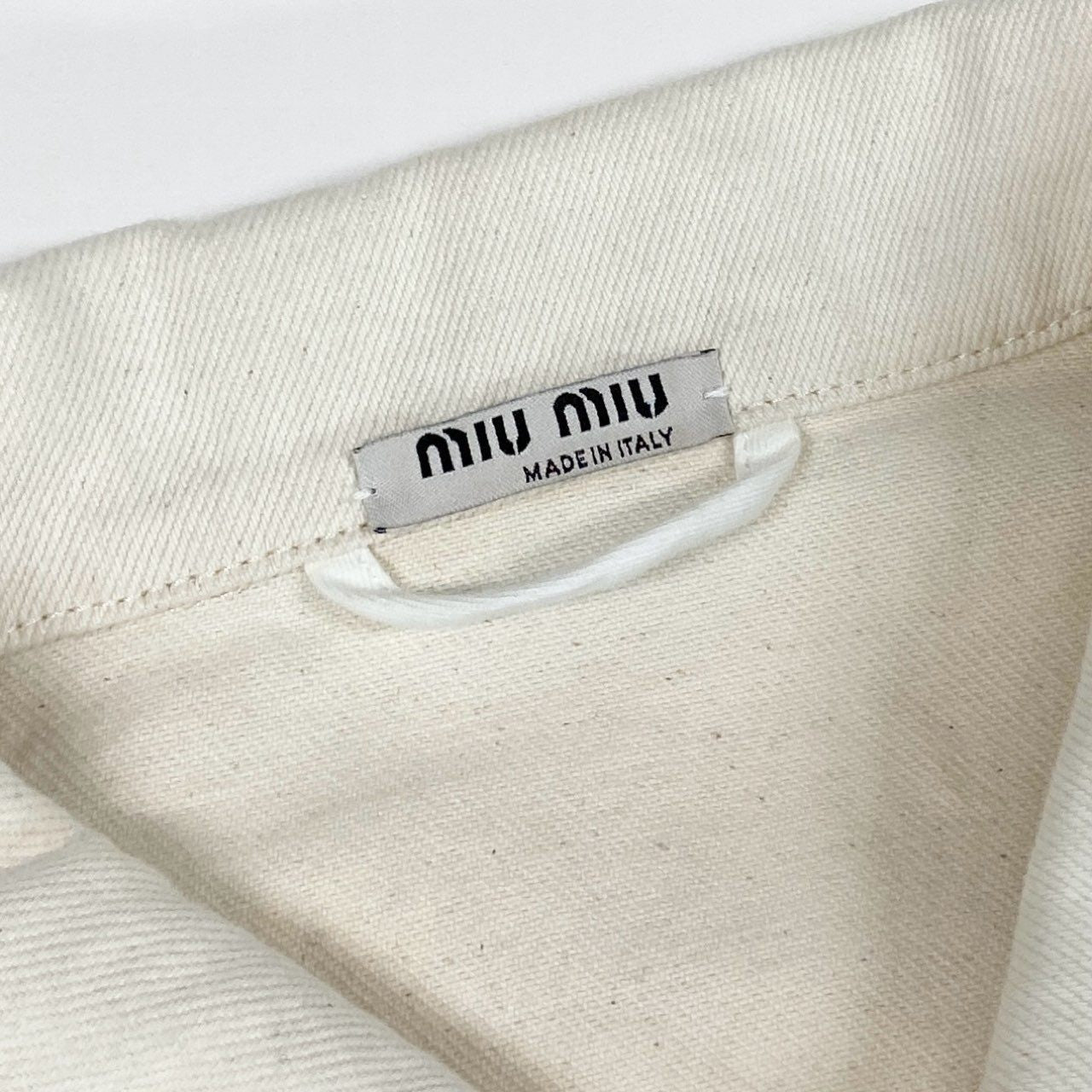 Ia23 miu miu ミュウミュウ バックロゴプリント ダメージ加工 クロップドデニムジャケット 短丈ジャケット サイズ42 レディースta1