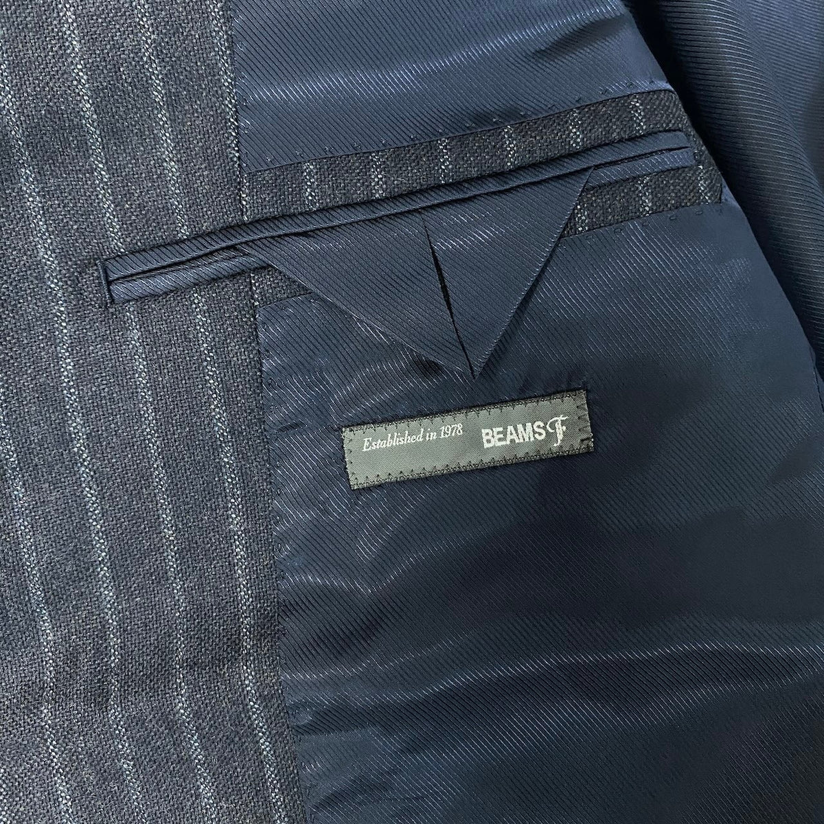 64j27 BEAMS F ビームスエフ セットアップ シングルスーツ ストライプ柄 3B 93 ネイビー メンズ 紳士服o07t