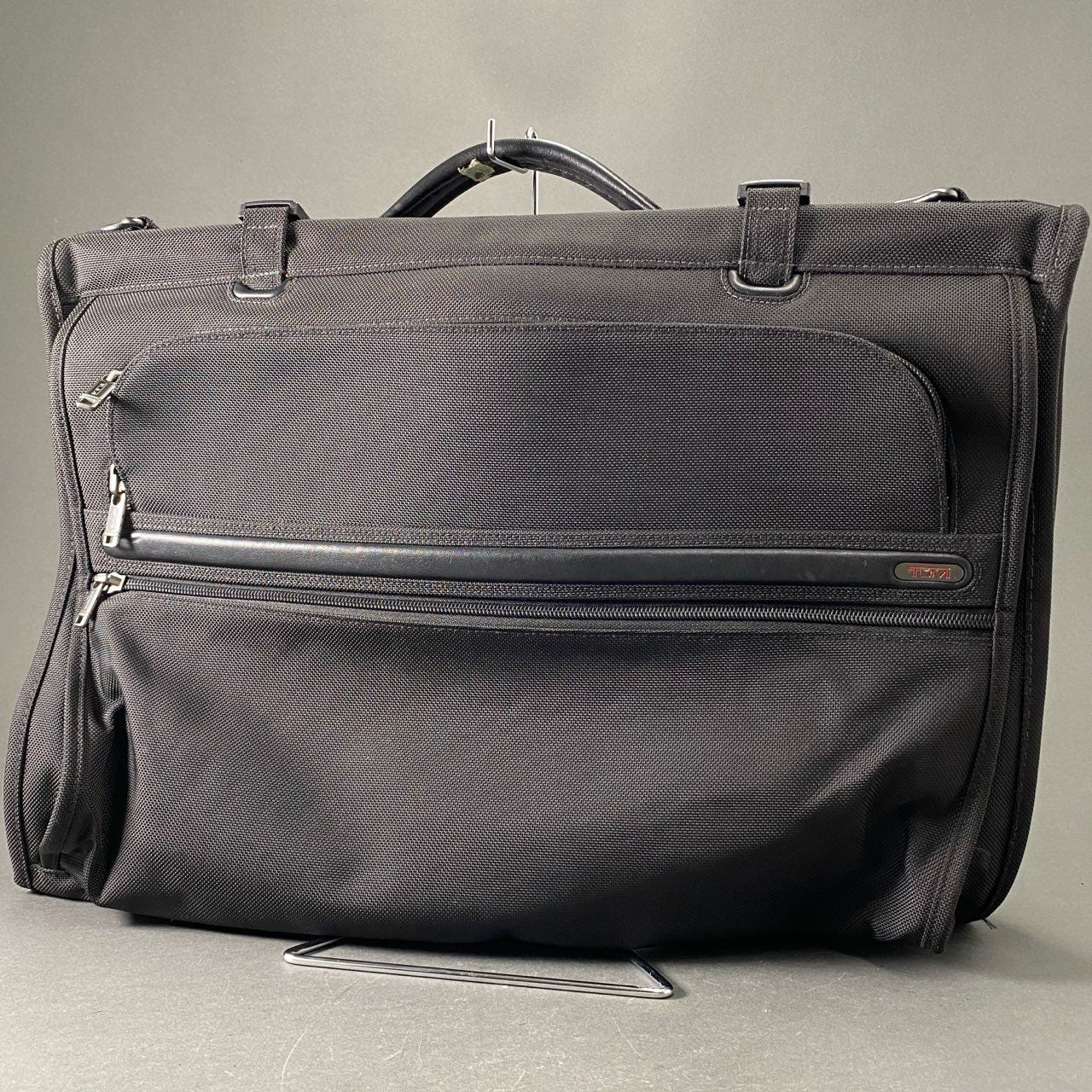 Ee14 TUMI トゥミ ALPHA TRI-FOLD CARRY ON GARMENT BAG アルファ ガーメントケース ブラック ビジネスバッグ スーツバッグ カバン