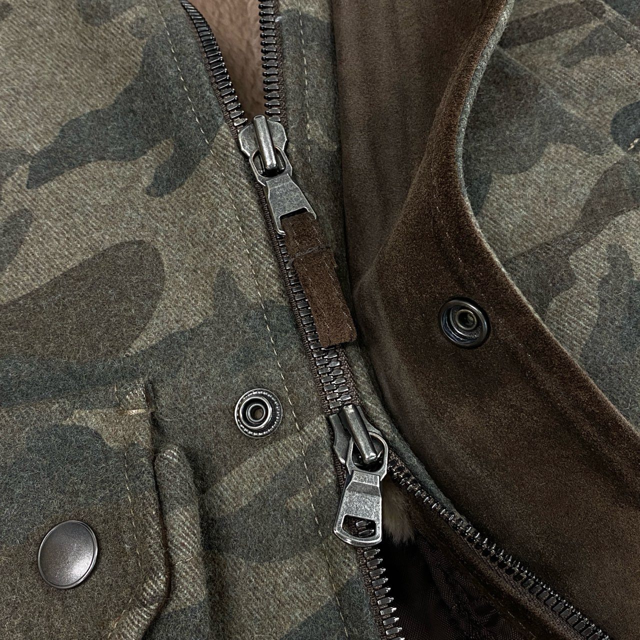 49L8 【美品】JACOB COHEN ヤコブコーエン フィールドジャケット ジップアップジャケット カモフラ ウールナイロン 844885A 48サイズ カーキ系 メンズo07t