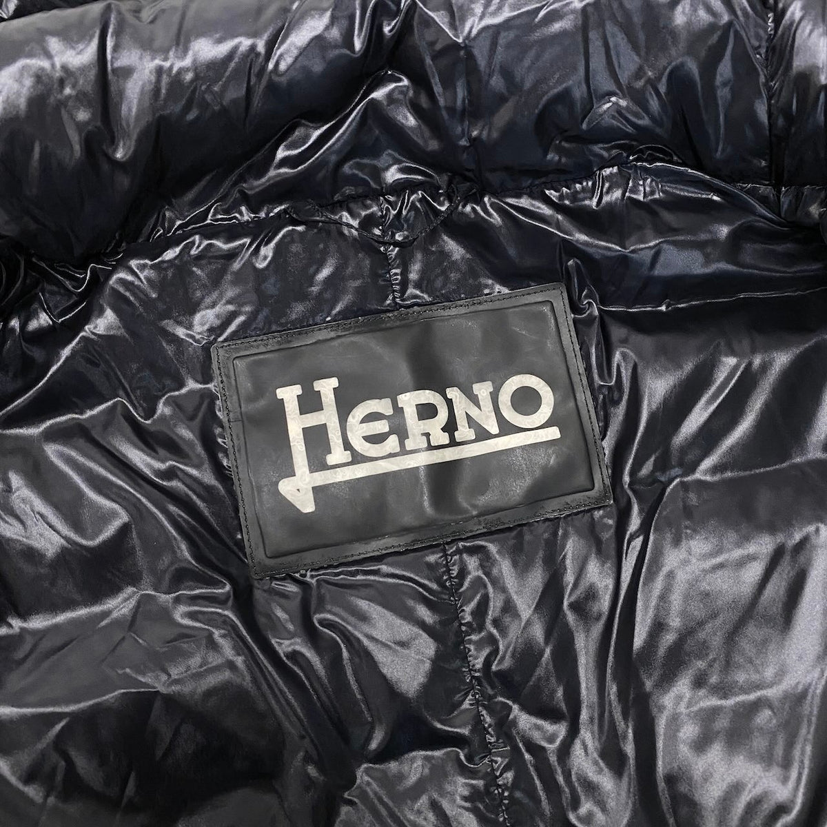 27j16 HERNO ヘルノ フード付 ライトダウン ロングベスト 2way PI0329D-12017-9300 サイズ40 ブラック レディース アウターu02t