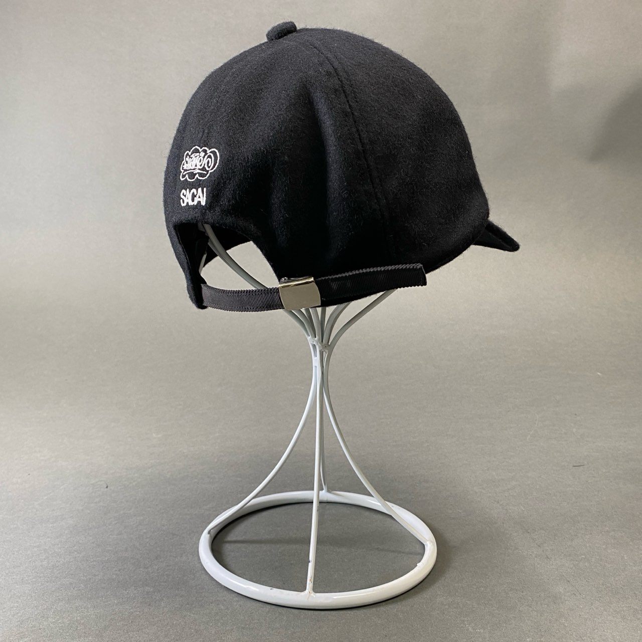 h1 Sacai サカイ 23SS Eric Haze AS ONE Cap ロゴ刺繍キャップ 帽子 ブラック メンズk02i