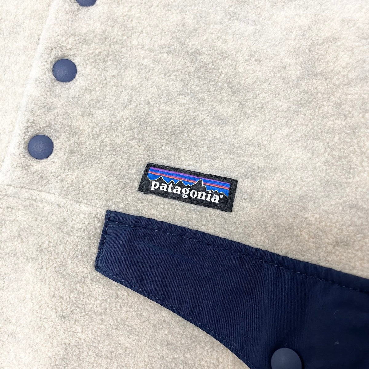 37j16 patagonia パタゴニア SYNCHILLA シンチラ スナップT プルオーバー 2551FA22 サイズS オートミール/ネイビー ポリエステル100％ メンズo07t