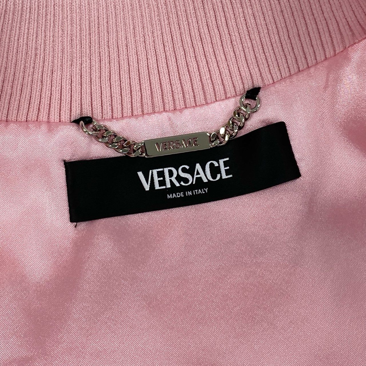 65b10【新品保管品】VERSACE ヴェルサーチ ボンバージャケット バロッコプリント ブルゾン イタリア製 38サイズ ピンク ホワイト レーヨン100％ レディース 女性用k02i
