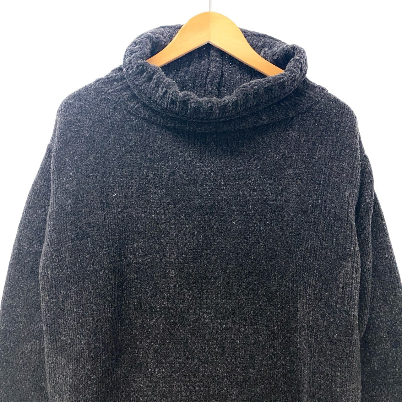 31c16 【新品保管品】evam eva エヴァムエヴァ chenille yarn タートルニット ヤーンニット タートルプルオーバー E153K113 1サイズ ブラック レディース 女性用o07t
