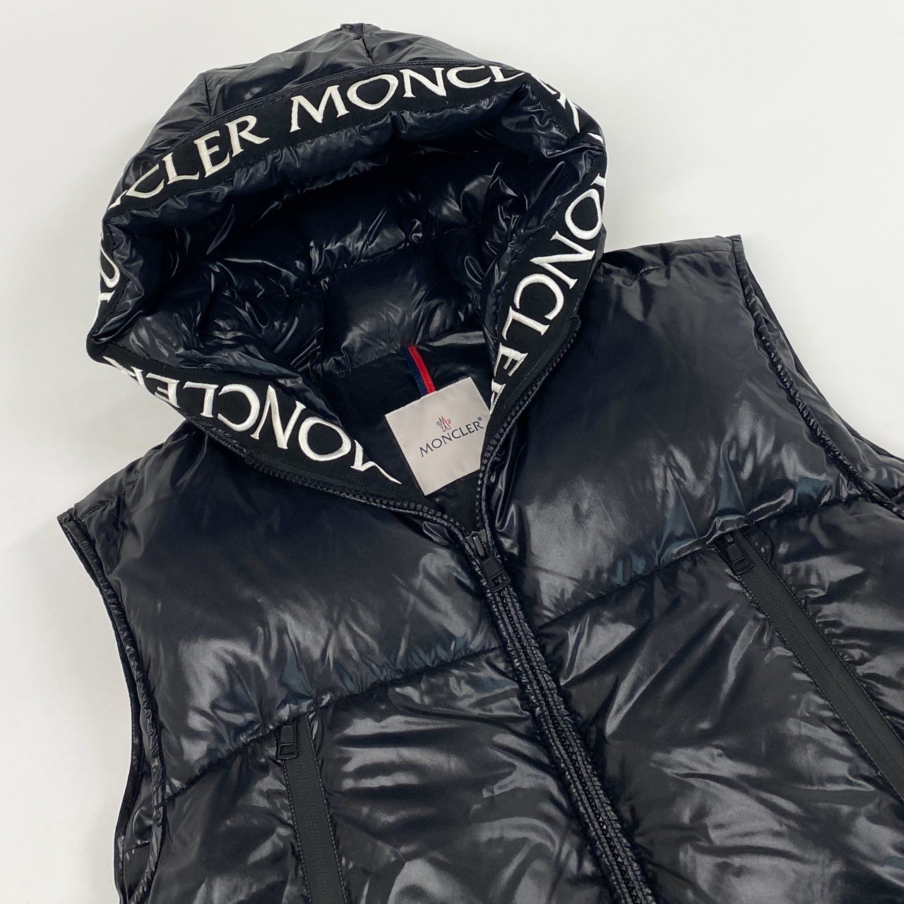 78a4 《美品》 MONCLER モンクレール 2020年 AGNEAUX ダウンベスト F20911A51C00 5 ブラック DOWN VEST セルビア製