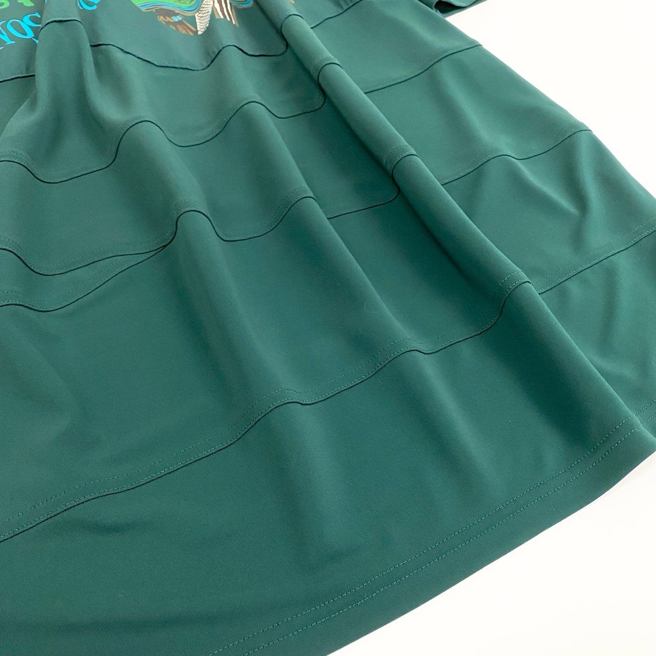 64a23 TOKUKO 1er VOL トクコプルミエヴォル 両面プリント 長袖ワンピース ロングワンピース ストレッチ素材 9 グリーン レディースu02t