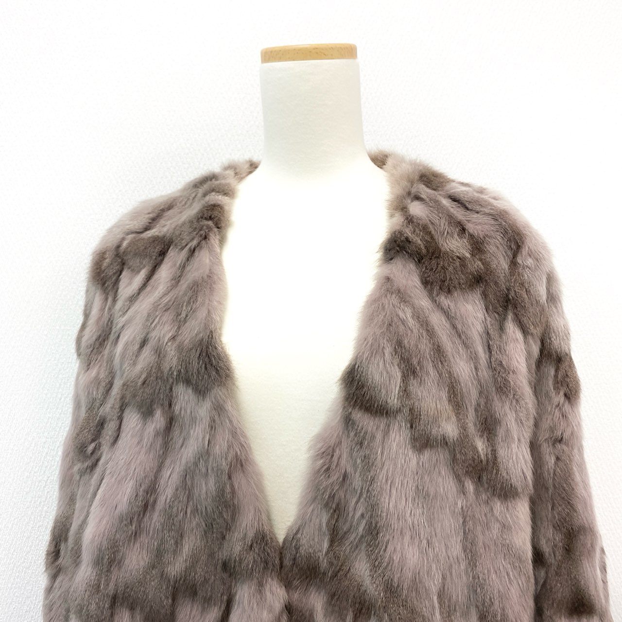 86j23 《タグ付き》 MOONBAT ムーンバット 本毛皮 レアデザイン リスファー  ポンチョ コート ティペット グレイッシュピンク リスファー 定価58万円u02t