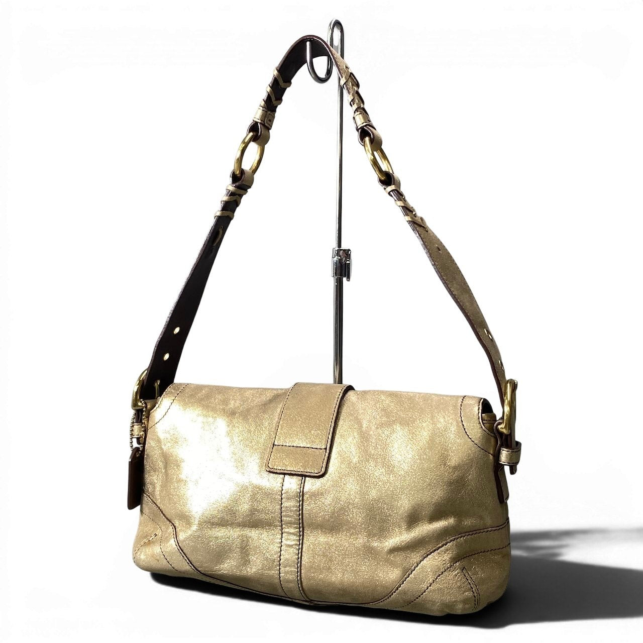 e8 COACH コーチ ソーホー ワンショルダーバッグ Soho One Shoulder Bag 3663 ゴールド レザーt18r