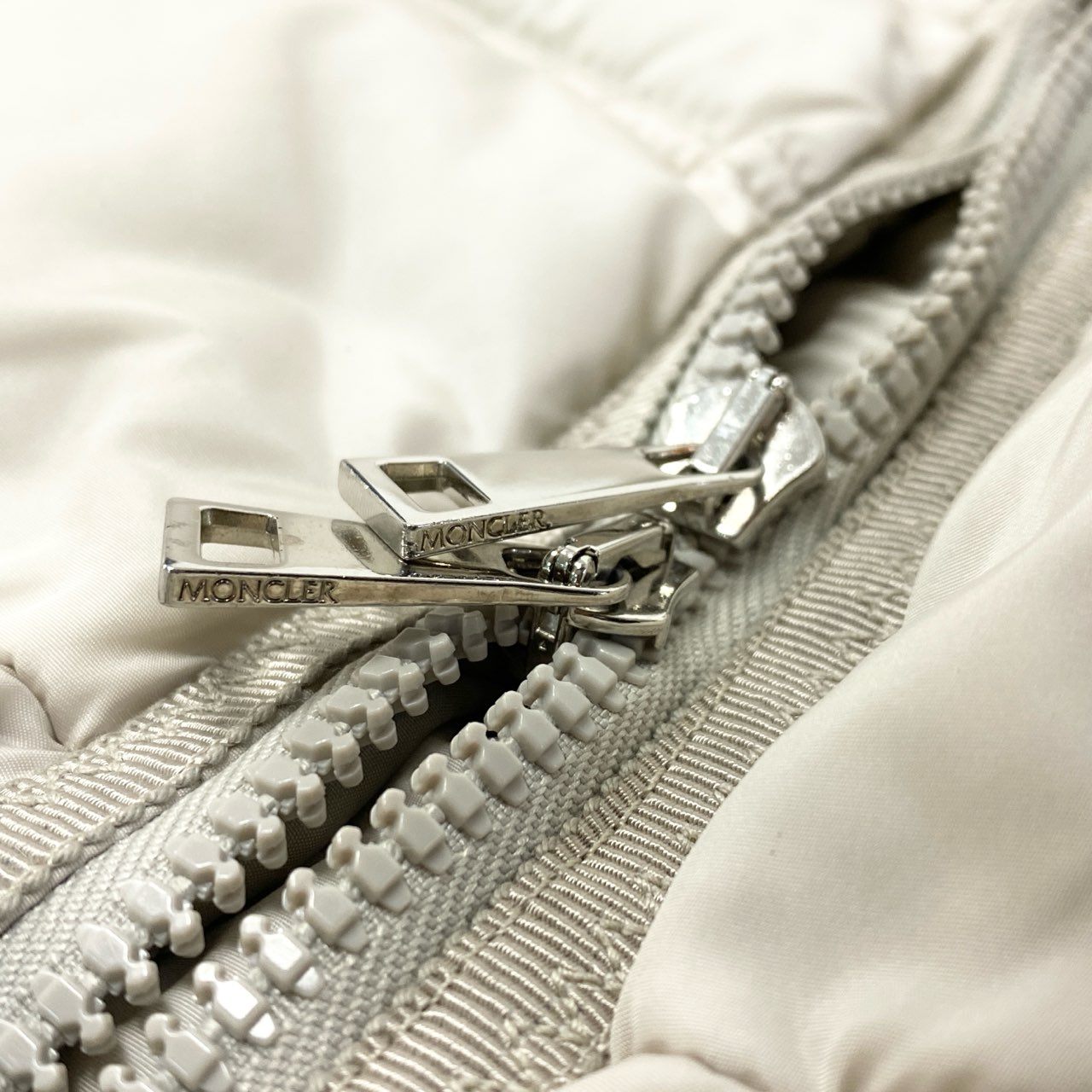 9a27 MONCLER モンクレール ALOUETTE アルエット ダウンジャケット サイズ00 ホワイト 鑑定済 D20934638505 ベルト付t18r