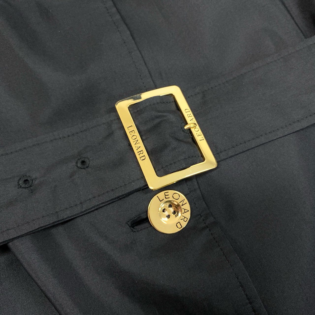 31b11【美品】LEONARD レオナール トレンチコート 美しい花柄プリント ラインストーン 金ボタン 0388450 13Rサイズ ブラック コットン100％ レディース 女性用u02t