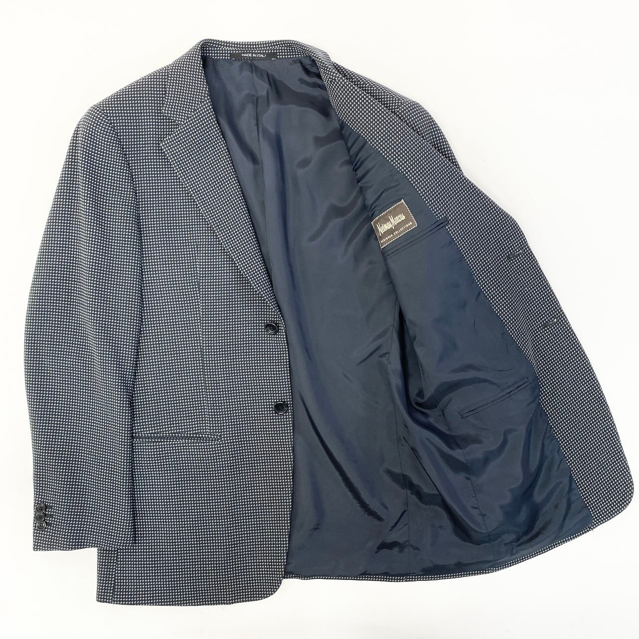 68d30 EMPORIO ARMANI エンポリオアルマーニ JUDE LINE テーラードジャケット シングル 2B  サイズ50 ブラック ホワイト メンズ 紳士服u02t