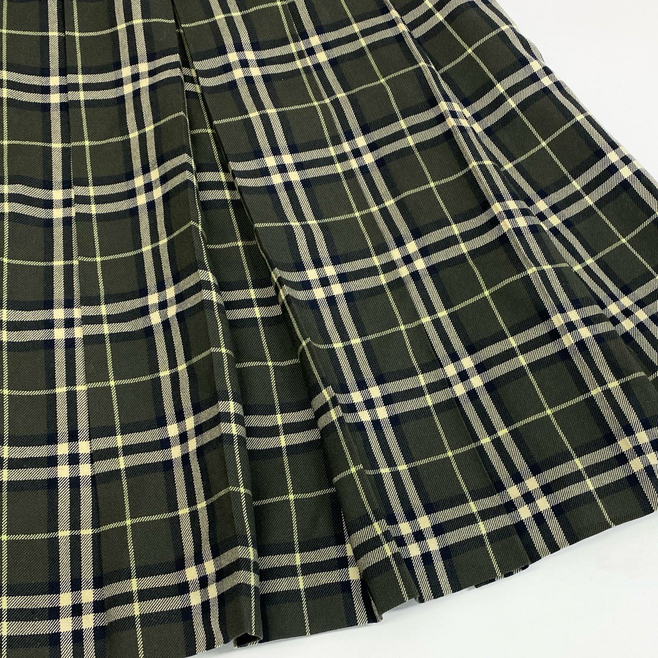 Ic18 BURBERRY LONDON バーバリー タックプリーツスカート ロングスカート ノバチェック レディース 女性服 サイズ40 グリーン系 カーキk02i