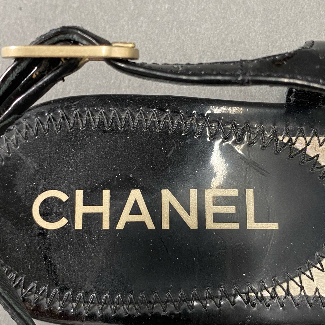 3f2 CHANEL シャネル ココマーク エナメル トングサンダル 36 1/2C ブラック パテントレザー シューズ イタリア製