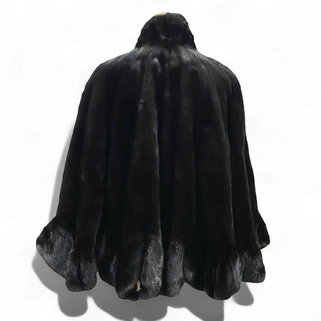 52k19 SAGA MINK サガミンク 銀サガ マホガニーミンク 裾フリル ケープ ポンチョ ダークブラウン 最高級本毛皮 MINK FUR コート 艶◎ 毛並み◎t18r